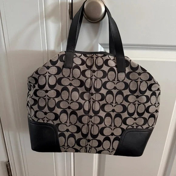 Coach black and gray shoulder bag.  Like new. - Picture 5 of 7